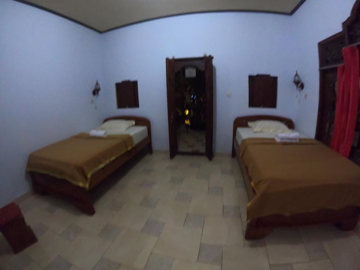 Ray Homestay Batununggul Esterno foto